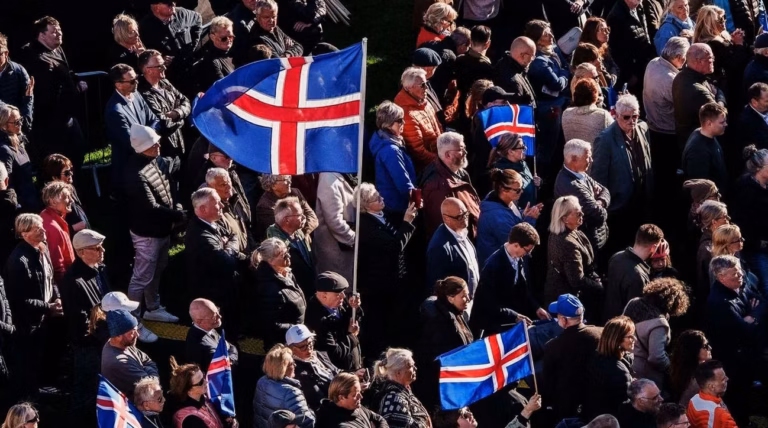 Les Islandais votent pour décider de leur avenir européen : vers une intégration à l&rsquo;Union ou une voie indépendante ?